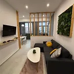 Διαμέρισμα Luxury & Comfort Near The *