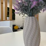 Luxury & Comfort Near The Μπλαγκόεβγκραντ